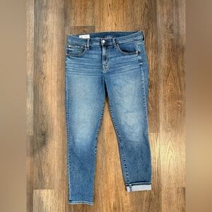 GAP True Skinny Mid rise sz 14 jeans